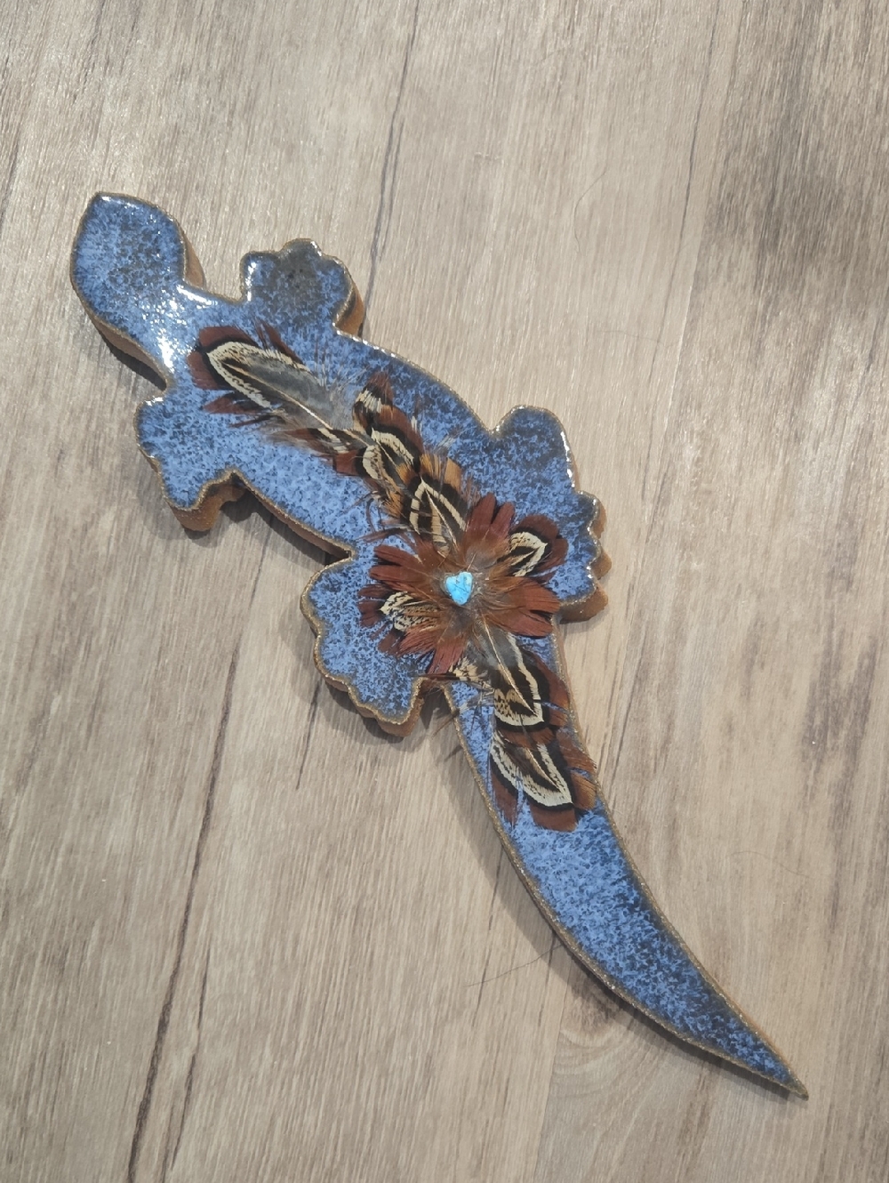 Blue Ceramic Feathered Cross Wall Accent Lizard